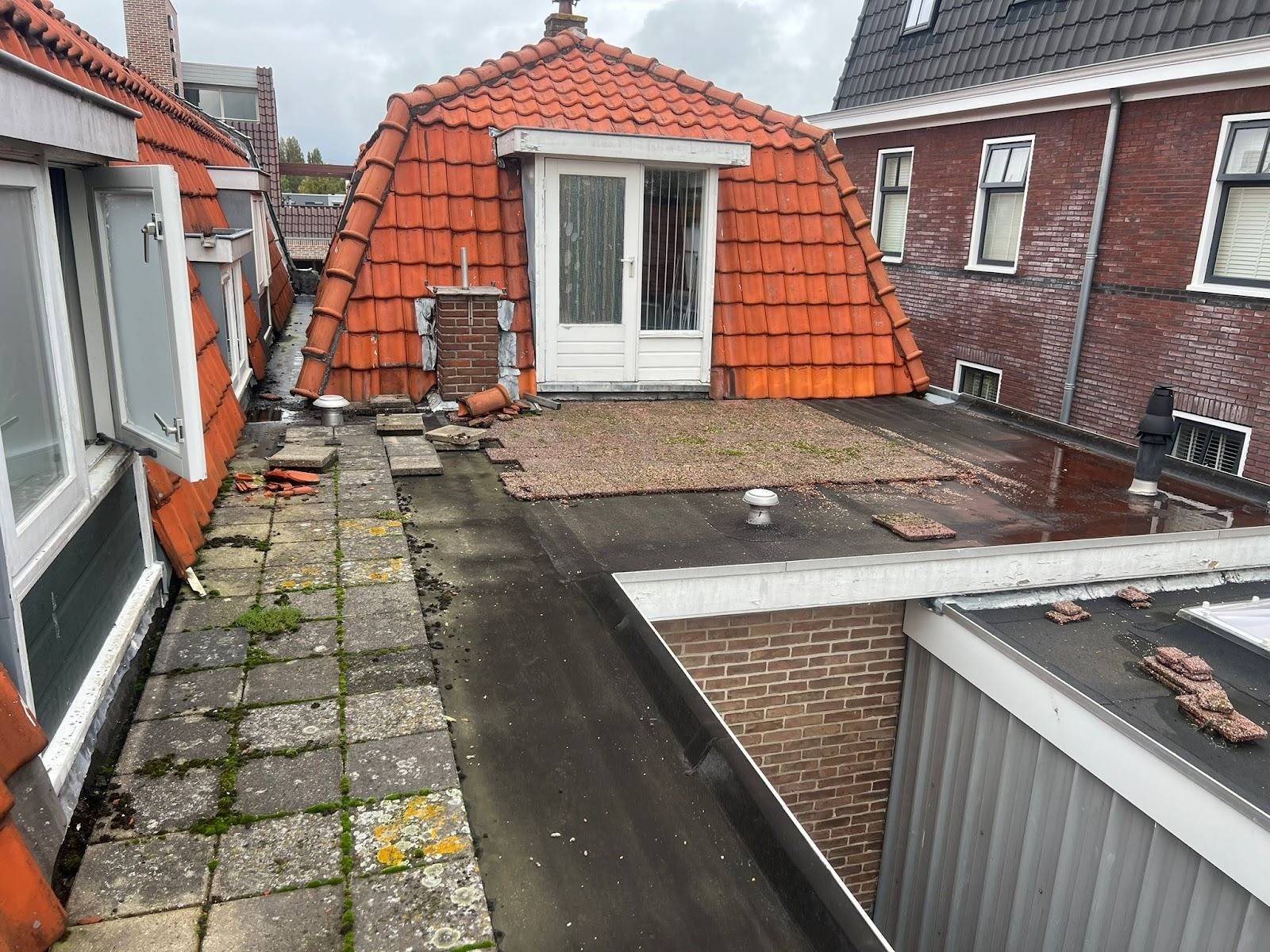 Vóór dakrenovatie Schagen